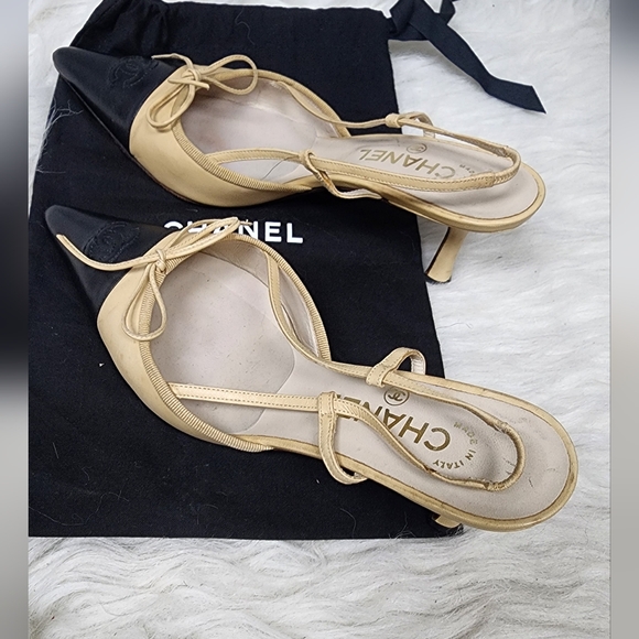 CHANEL Women's Black and Tan Heels - Picture 7 of 11